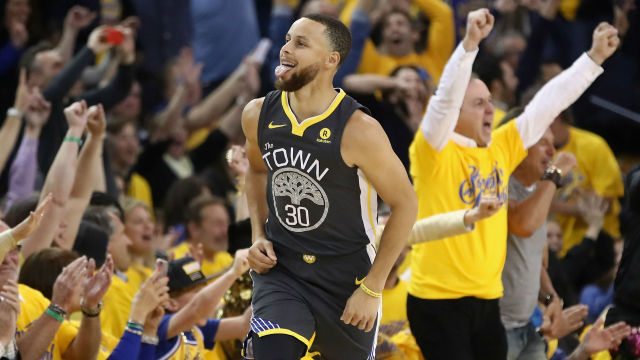 Curry shines in return to action - WagerWeb's Blog